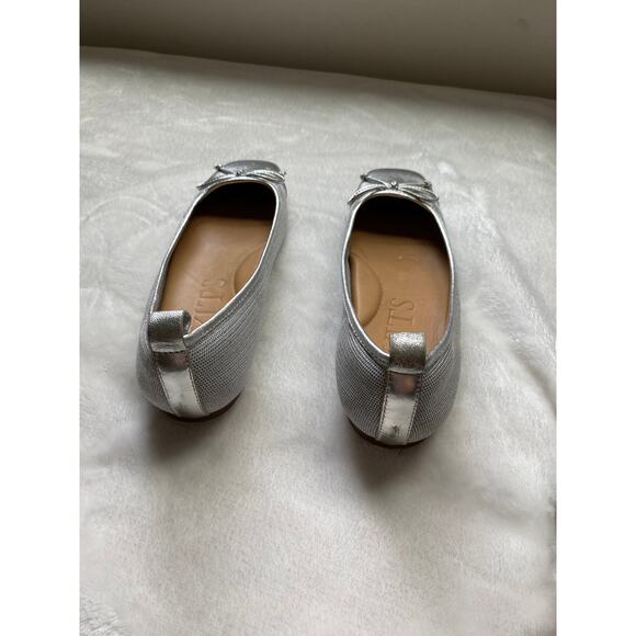 Eric Javits Paris Silver Square Toe Ballet Flat Bow 6 EU 37 GUC Summer Fall - Picture 5 of 11